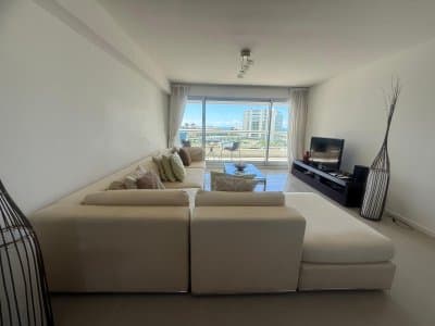 Apartamento de 4 Dormitorios en venta en Ocean Tower, Punta del Este.  -