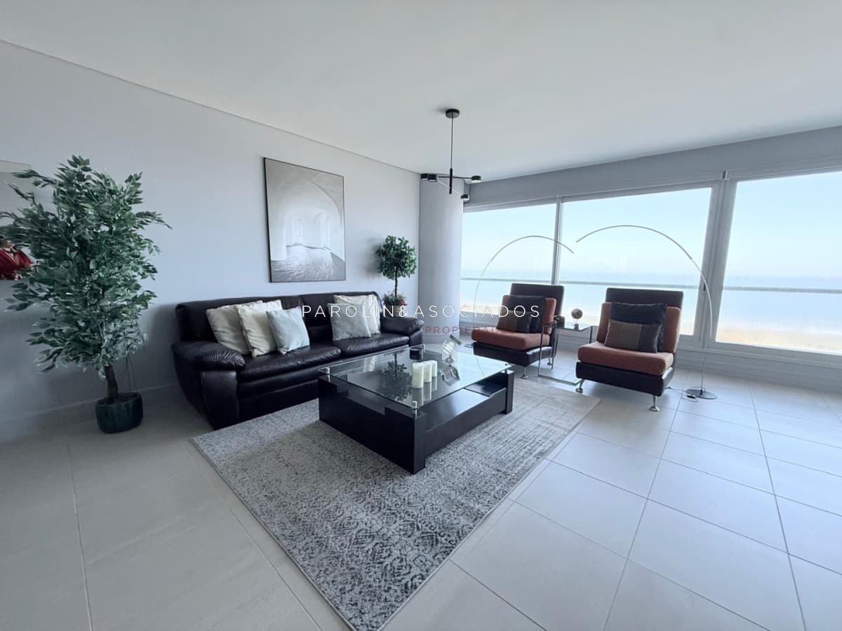 Apartamento en venta en Punta del Este.