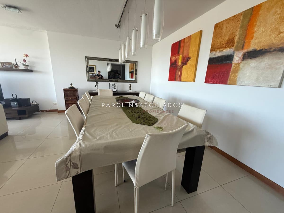 Penthouse en Venta de 3 Dormitorios en Edificio Tressesenta, Punta del Este