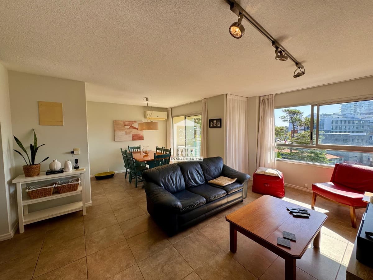 Venta apartamento 2 dormitorios Roosevelt Punta del Este