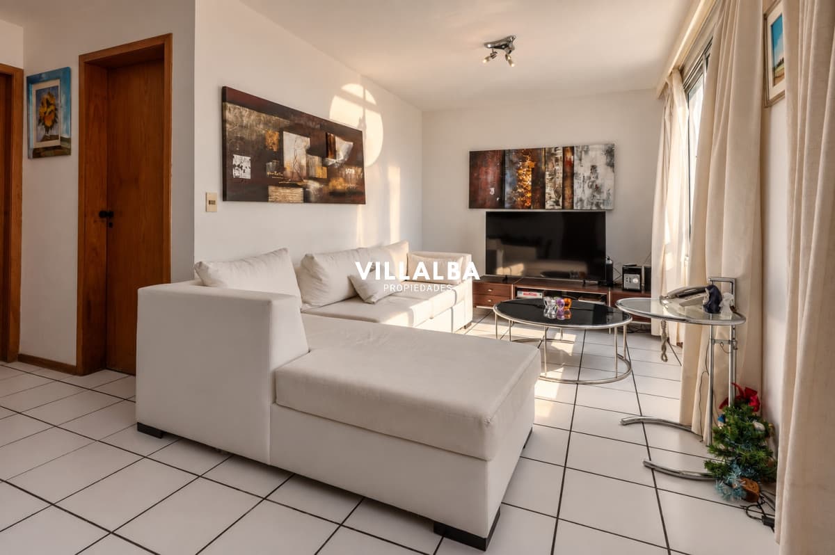 VENTA APARTAMENTO 2 DORMITORIOS, 2 BAÑOS, CON PARRILLERO PROPIO EN AIDY GRILL
