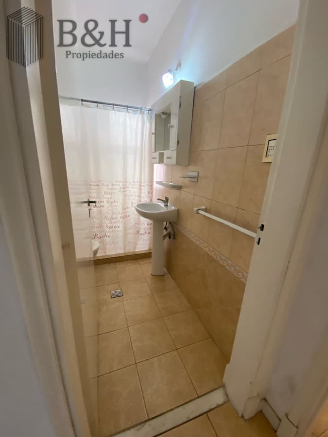 Apartamento de 1 dormitorio en ALQUILER ANUAL, PENINSULA- Punta del este