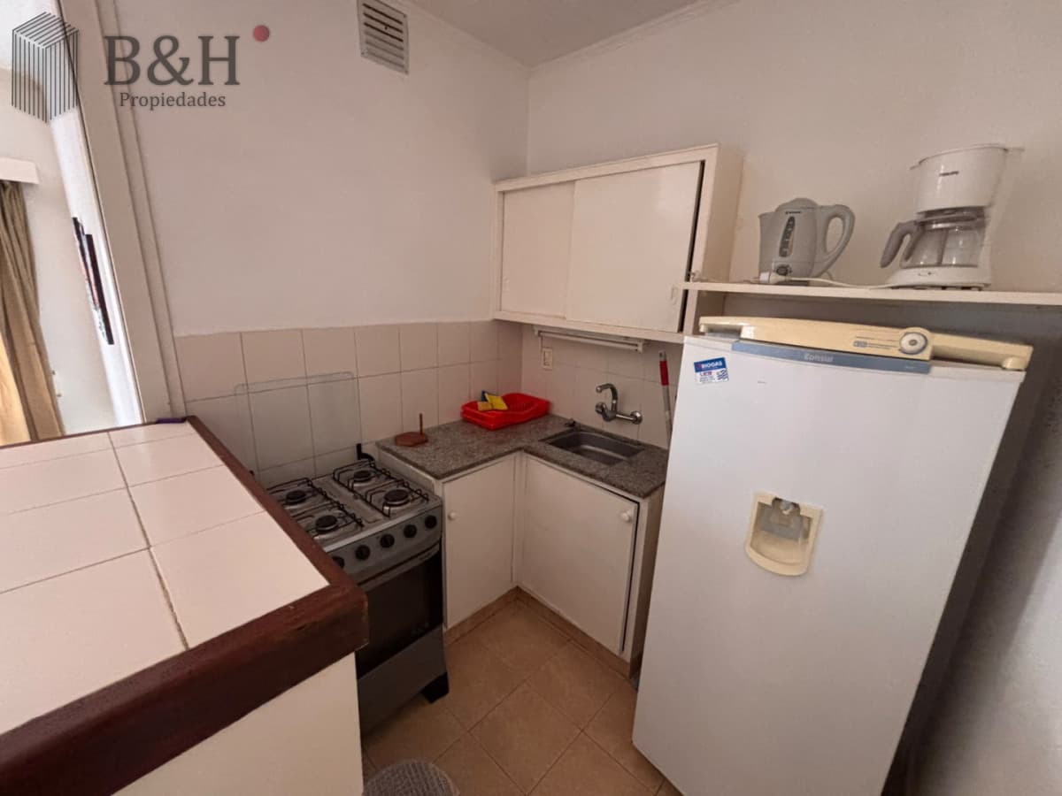 Apartamento de 1 dormitorio en ALQUILER ANUAL, PENINSULA- Punta del este