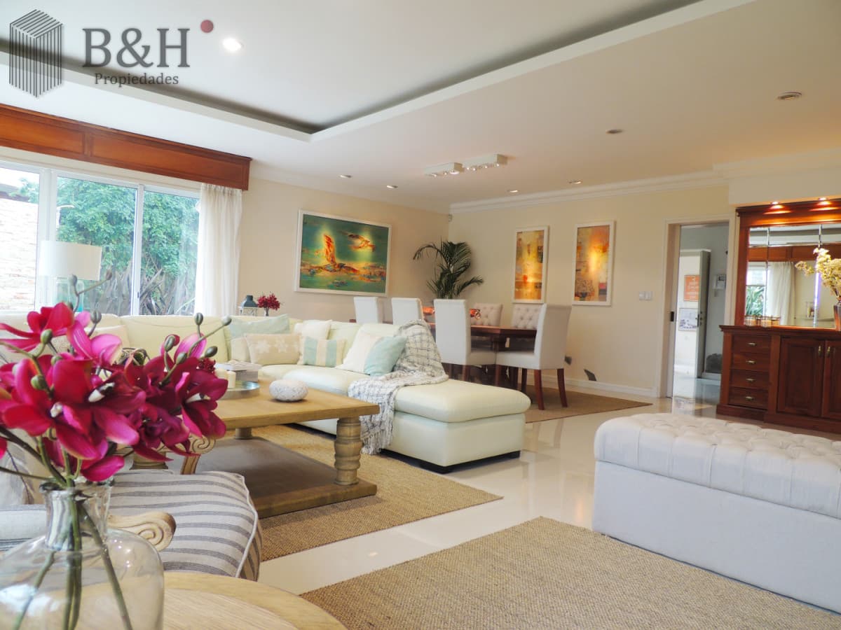 Hermosa casa en venta mansa