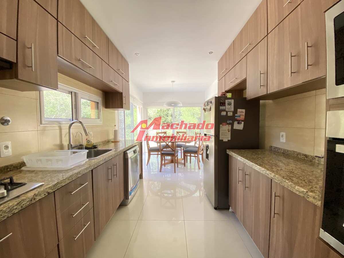 venta casa pinares 4 dormitorios en 2 plantas
