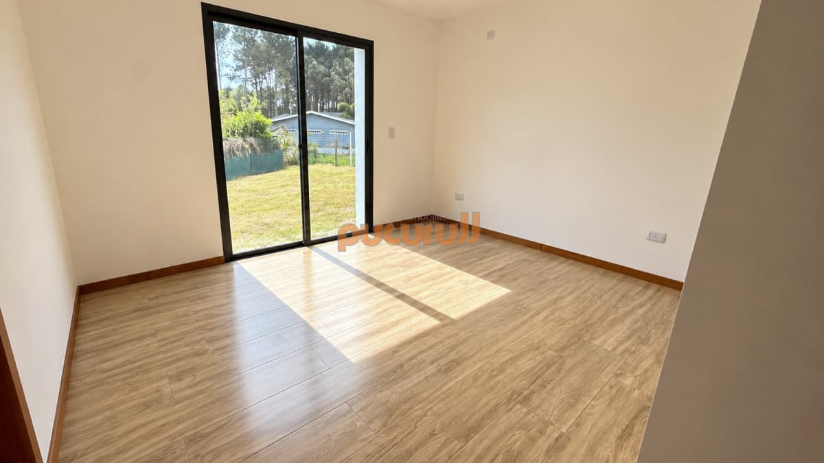 VENTA CASA 3 DORMITORIOS BURNETT ENTREGA JULIO 2026