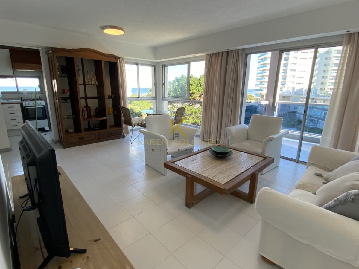 Apartamento de 3 dormitorios a metros del mar - Punta del Este