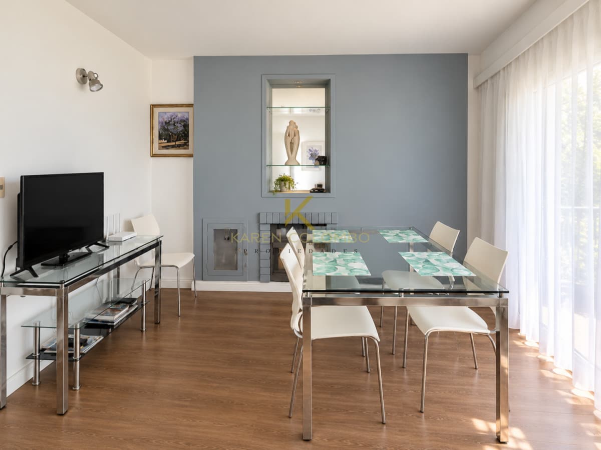 Apartamento en Venta-2 Dormitorios-Primera Linea Playa Mansa
