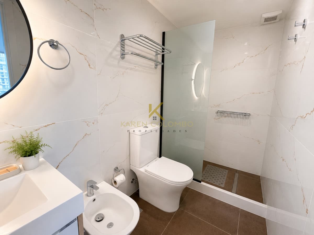 Apartamento en Venta-2 dormitorios-Torres del Este