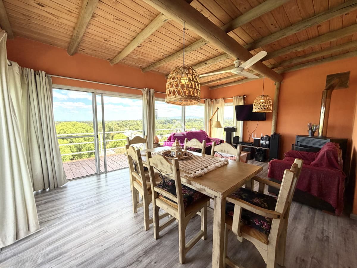 Casa ID.6195 - Venta casa 5 dormitorios en Piriapolis