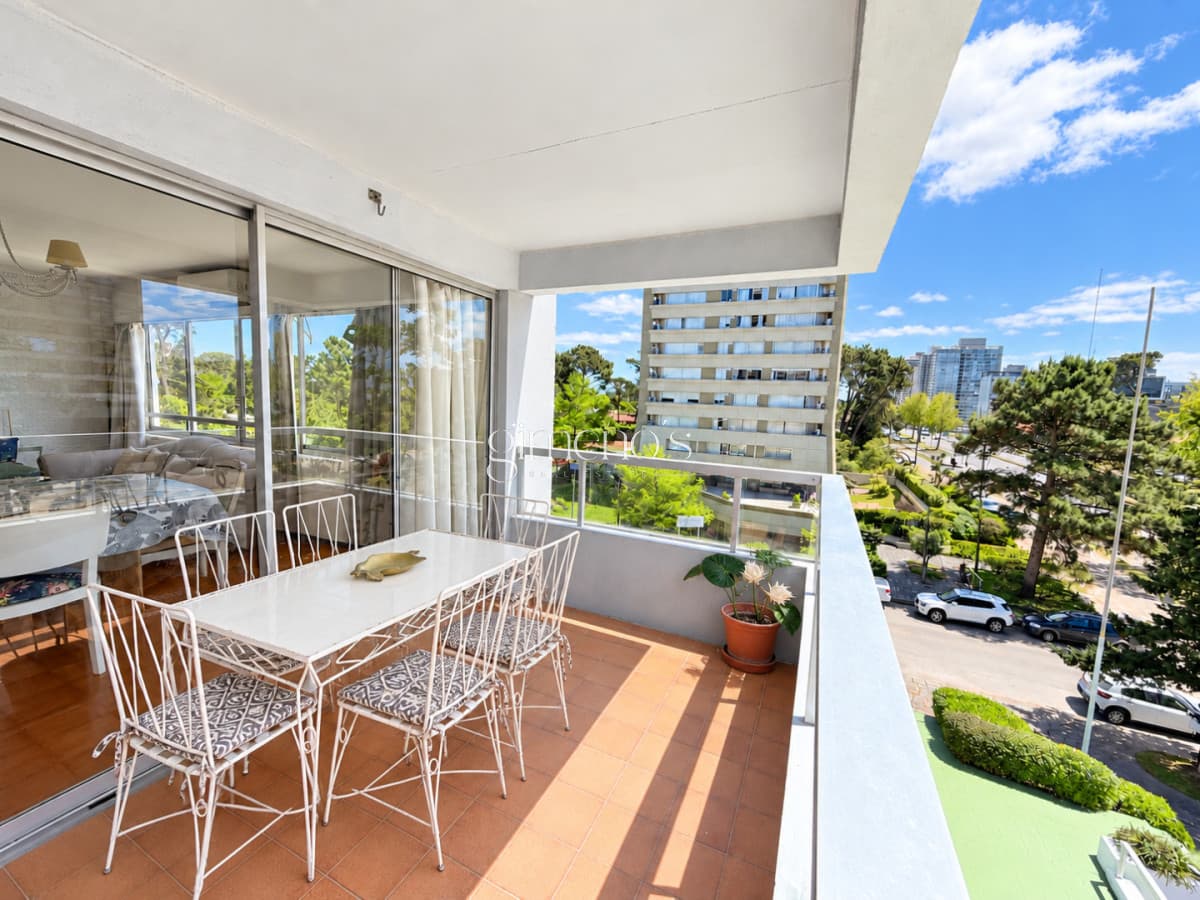 Venta de Apartamento 2 Dormitorios - Roosevelt - Punta del Este