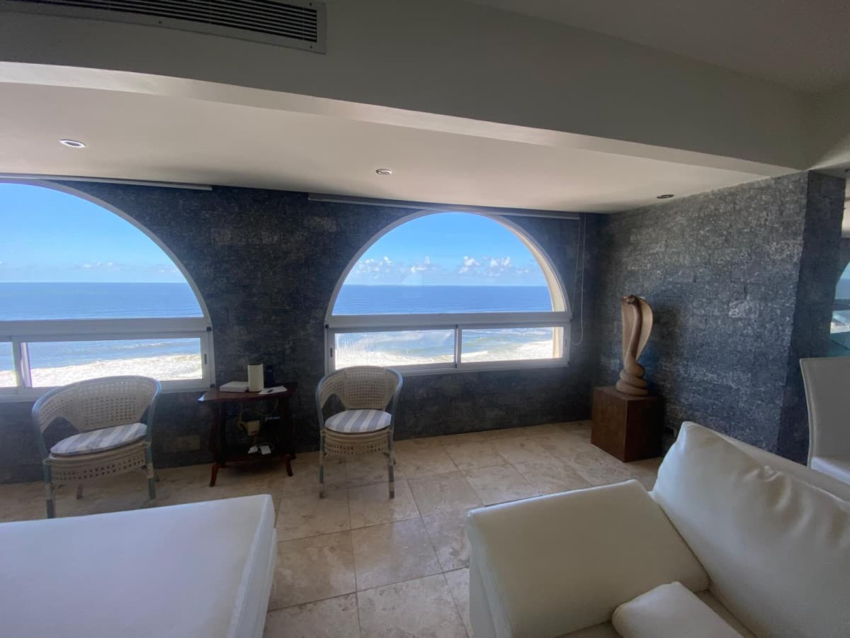 Apartamento ID.2845 - Piso alto, excelente vista a las Playas Brava y Mansa