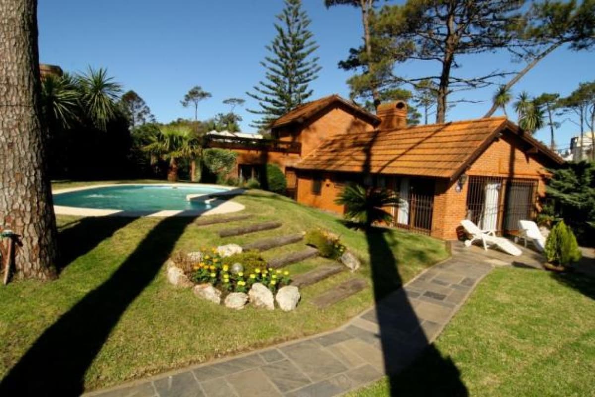 Casa ID.1452 - Casa en Mansa, 5 dormitorios *