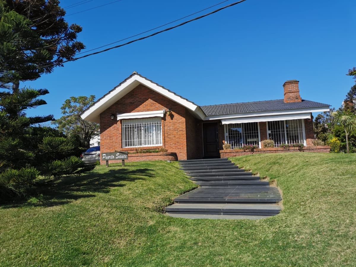 Casa ID.1233 - Casa a 100 metros de la La Playa Mansa, amplia y comoda