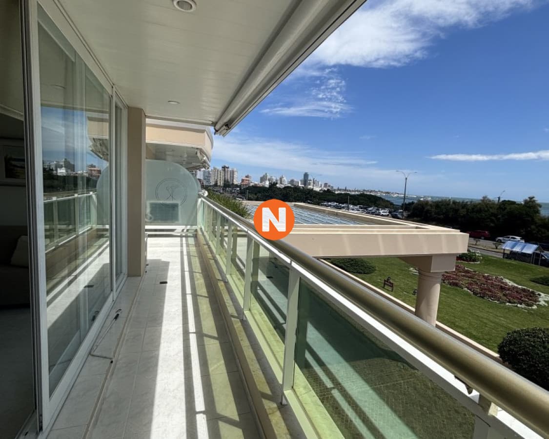 CORAL TOWER VENTA DE APARTAMENTO DE 3 SUITES + DEPENENDECNIA ...