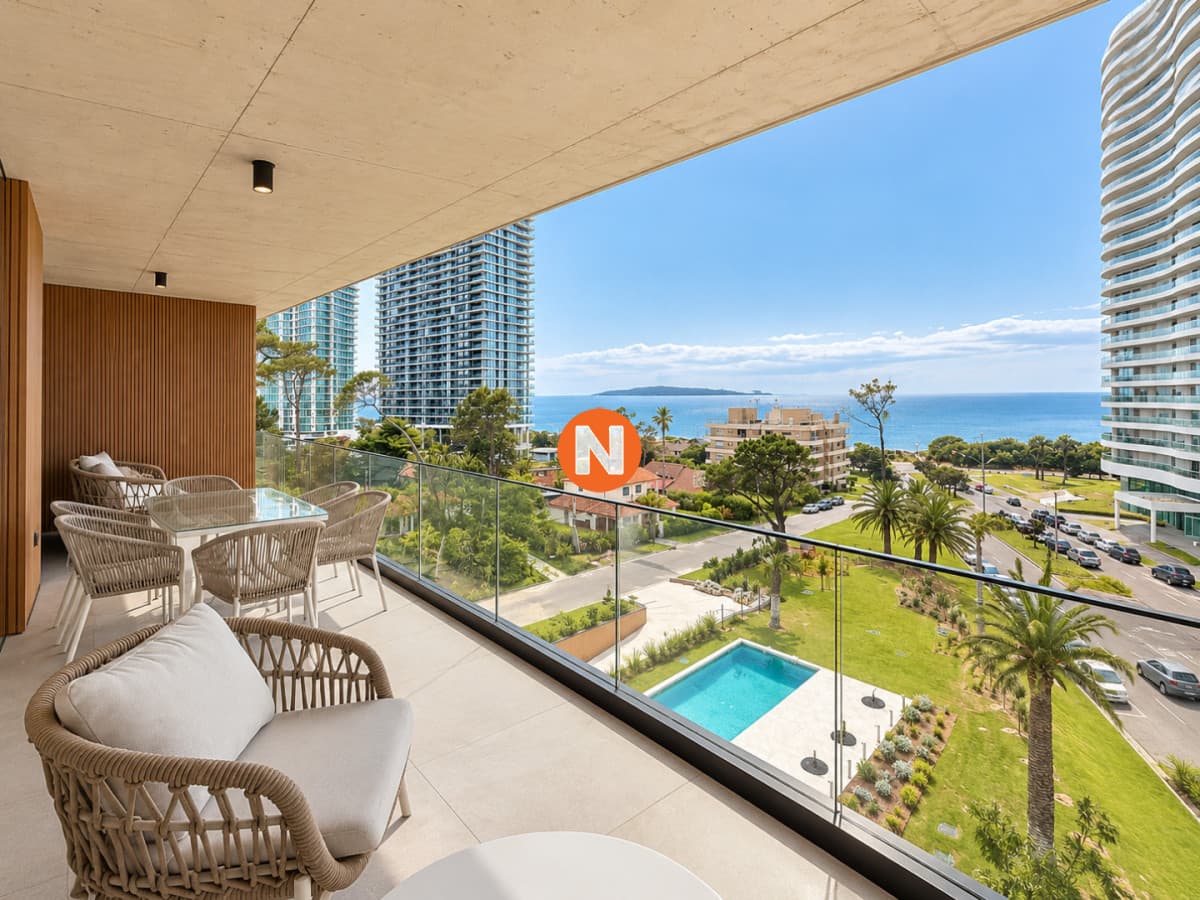 Excepcional apartamento con gran terraza y vista al mar