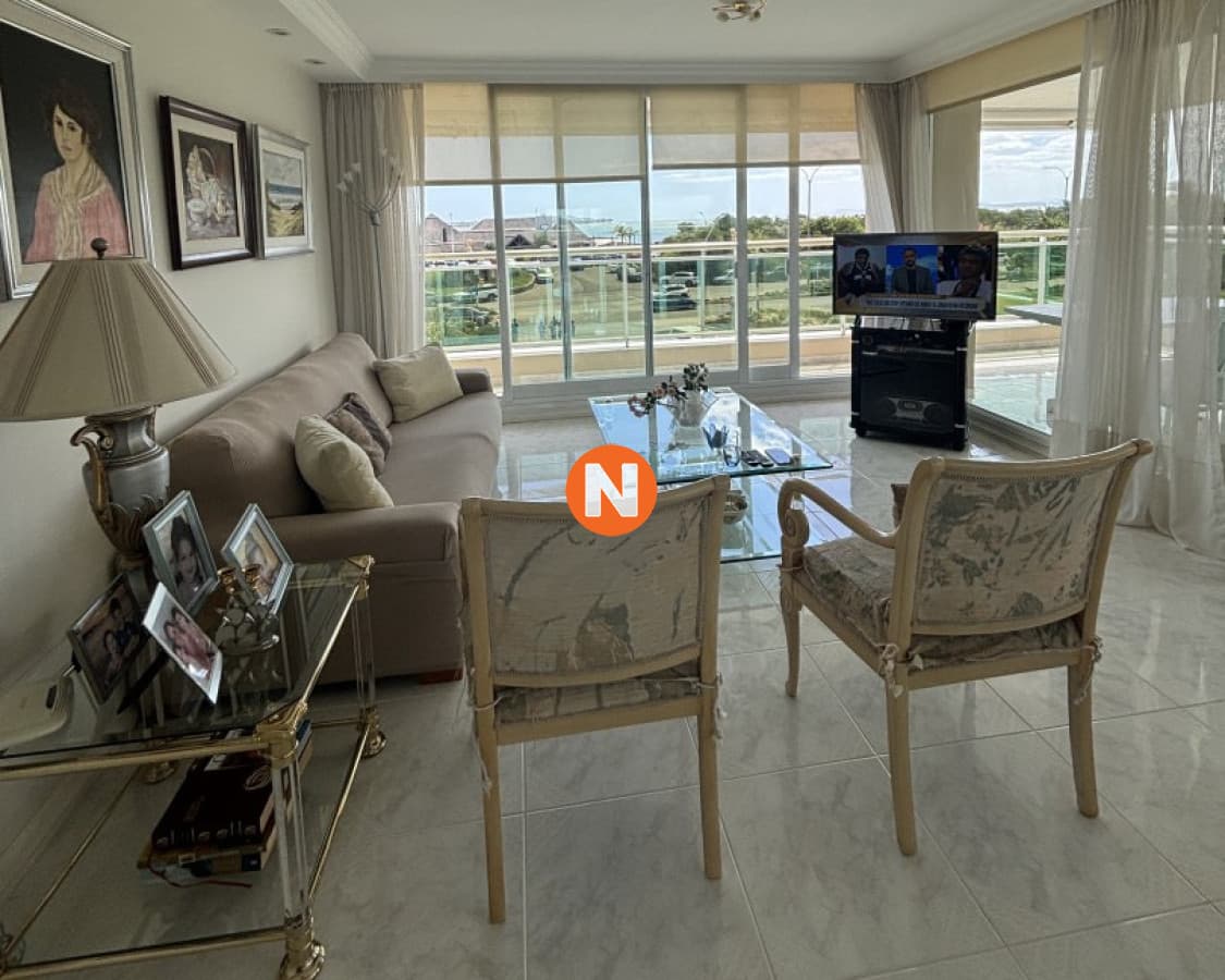 CORAL TOWER VENTA DE APARTAMENTO DE 3 SUITES + DEPENENDECNIA ...