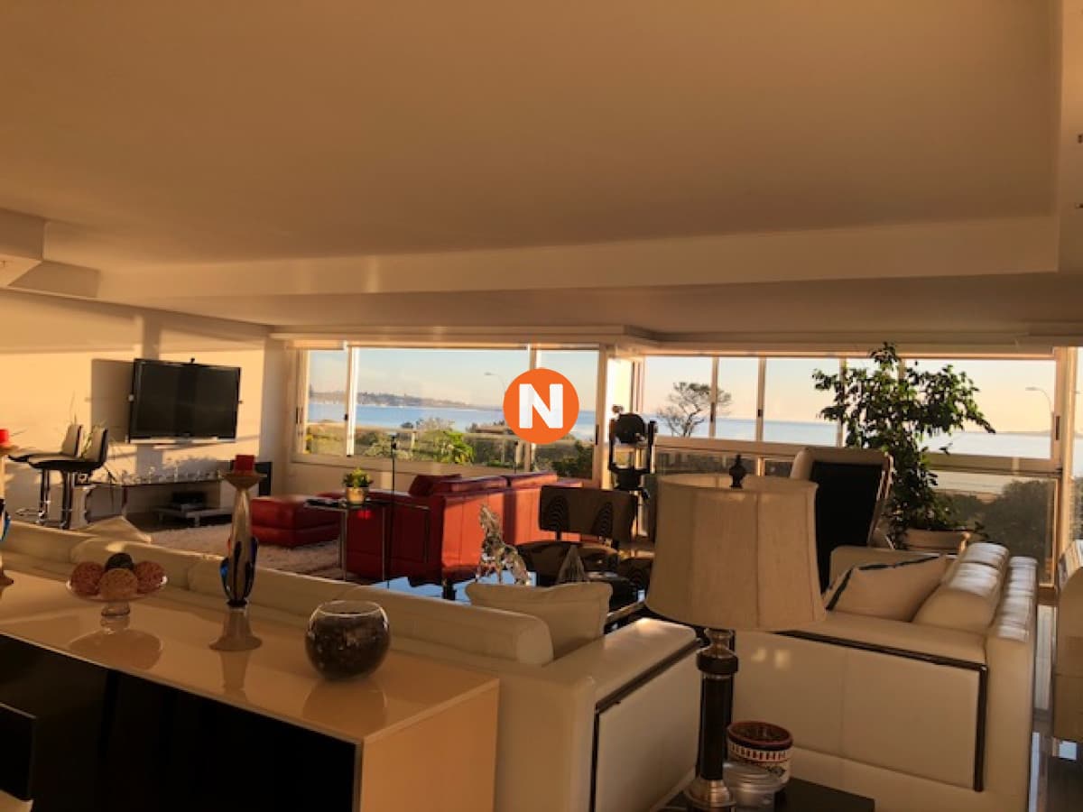 Apartamento frente al mar en Mansa, Punta del Este