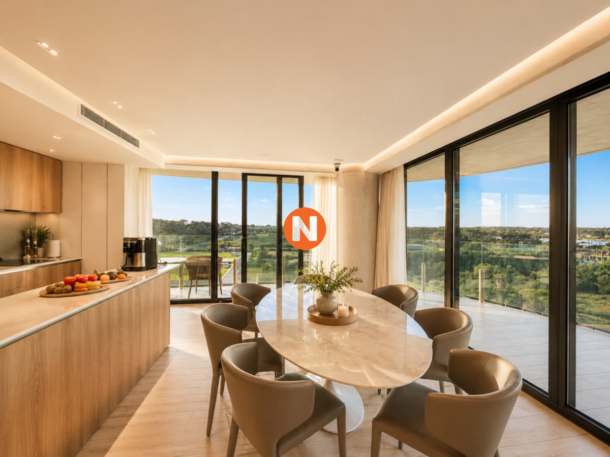Elegante apartamento en Surfside, 2 suites y dem