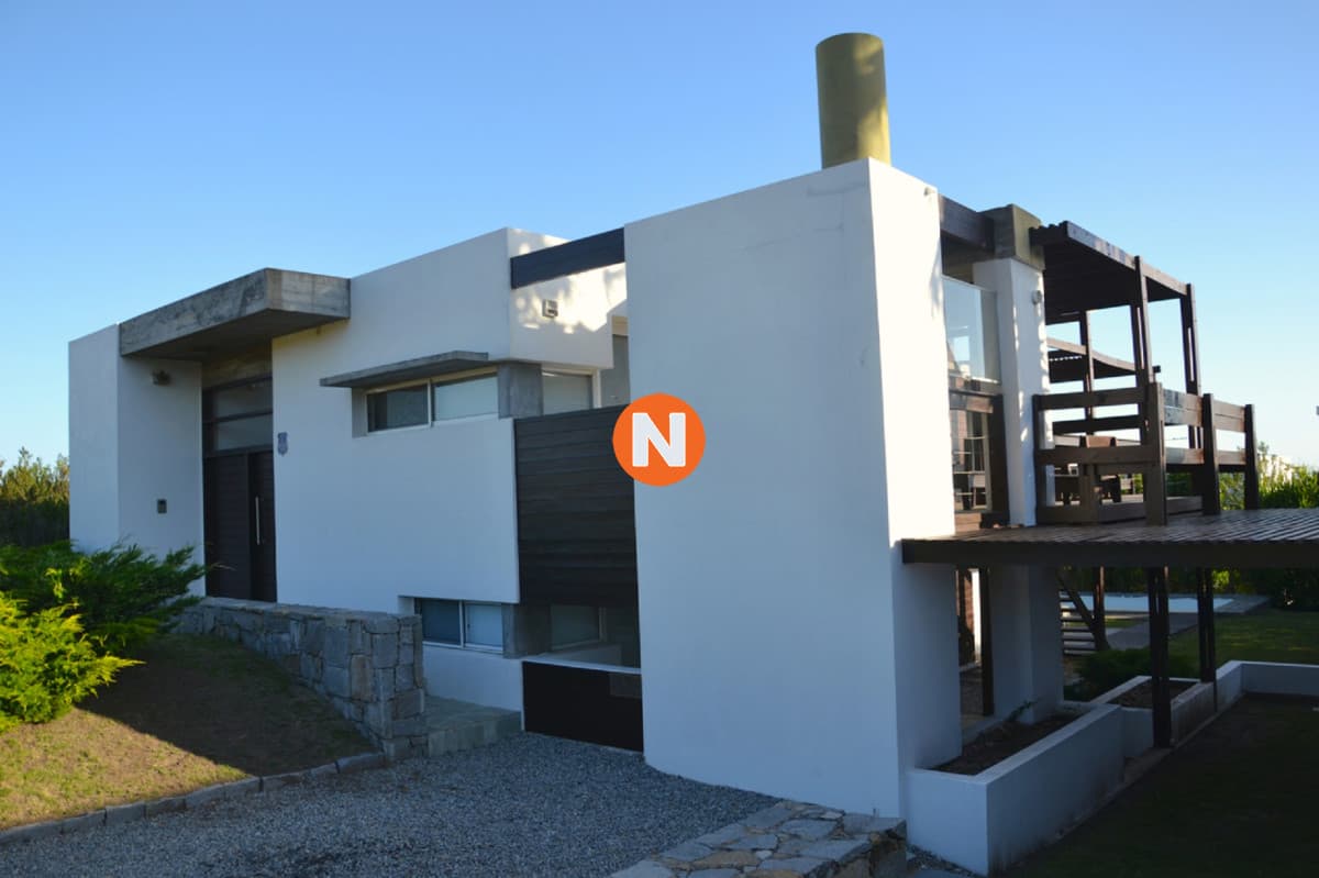 Excelente oportunidad. Hermoso Chalet.