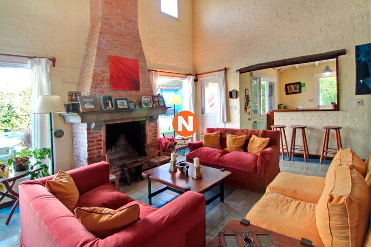Linda casa en venta ubicada en La barra