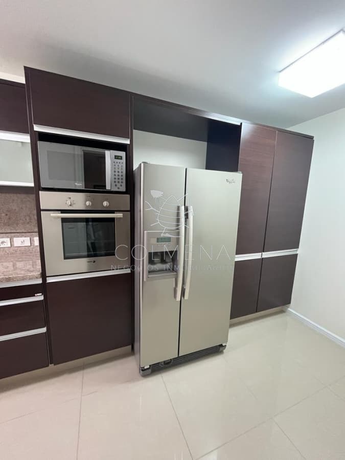 VENTA  Y ALQUILER DE MODERNO APARTAMENTO DE 3 SUITES EN BRAVA