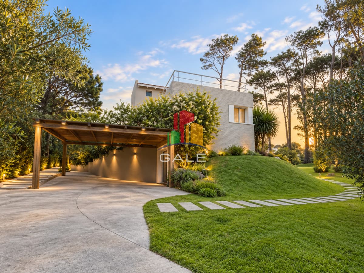 Gale Propiedades & Escribanía Casa ID.4537 - Casa en Venta y Alquiler, Laguna Blanca, La Barra, 4 Dormitorios.