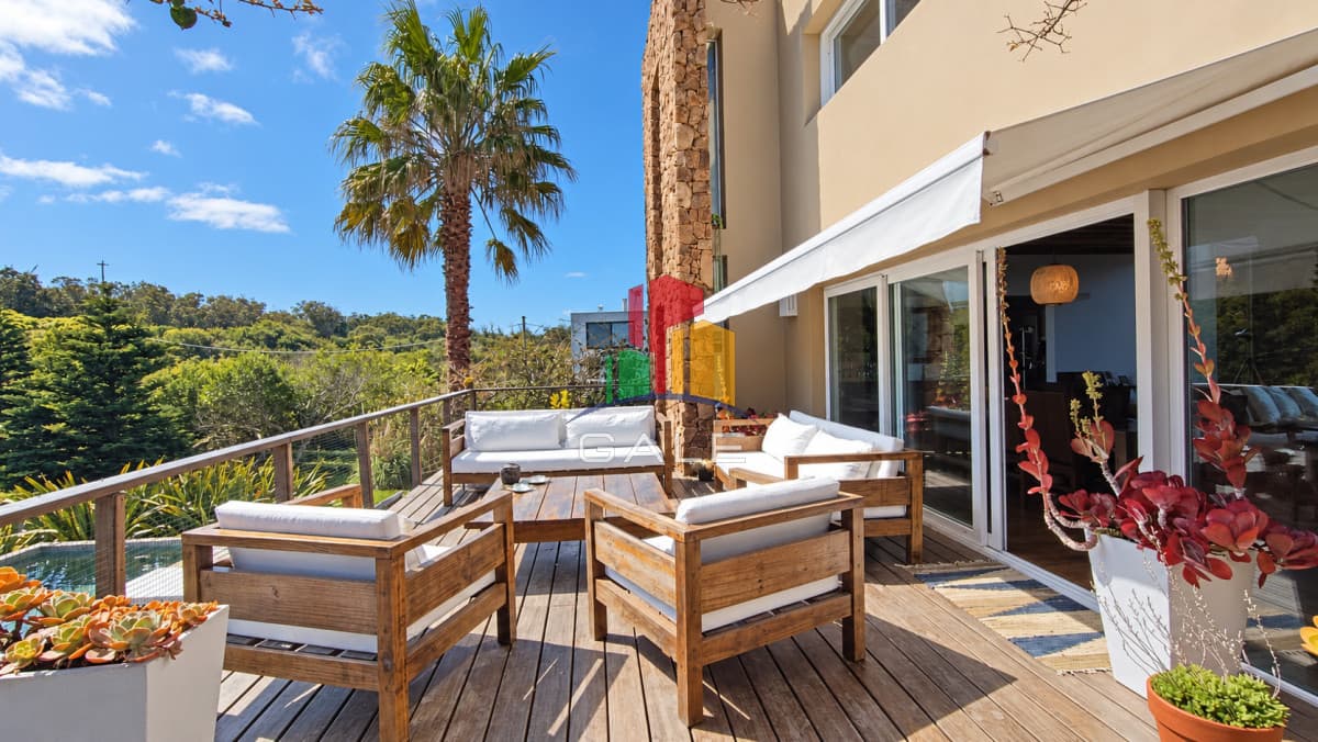 Gale Propiedades & Escribanía Casa ID.4542 - Casa en Venta, Santa Mónica, Manantiales, 4 Dormitorios.