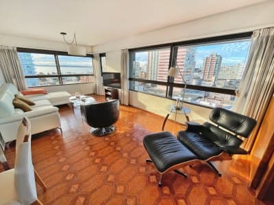 En venta apartamento de 2 mas dep. en Península, Punta del Este  -