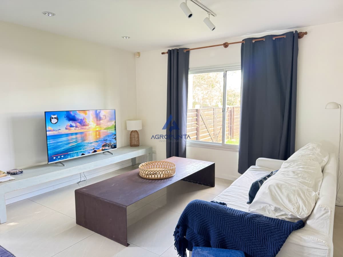 Casa venta alquiler en Manantiales 4 Dormitorios