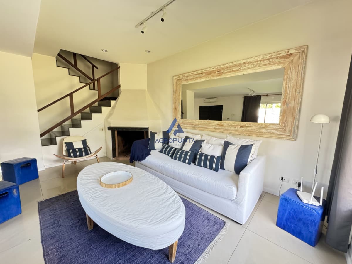 Casa venta alquiler en Manantiales 4 Dormitorios