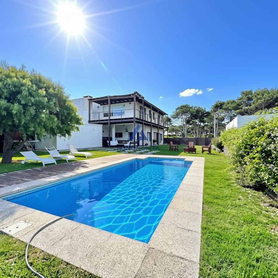 Casa venta alquiler en Manantiales 4 Dormitorios
