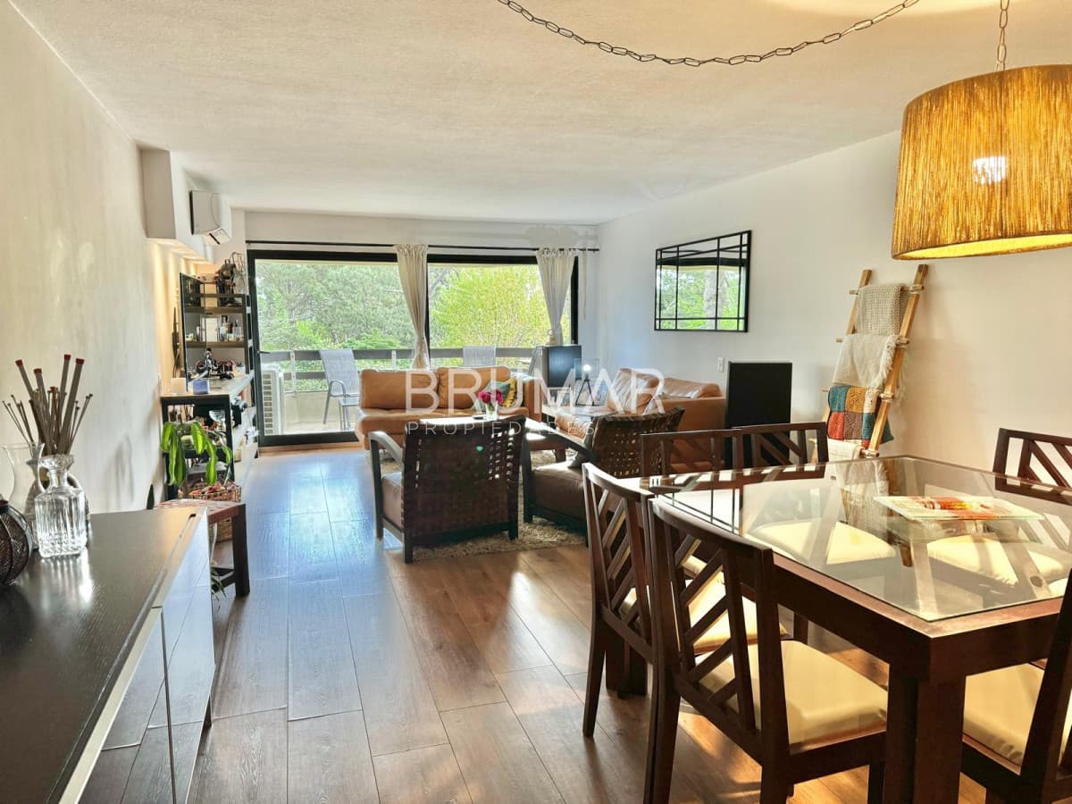 Apartamento en venta 3 dormitorios mas servicio completo.