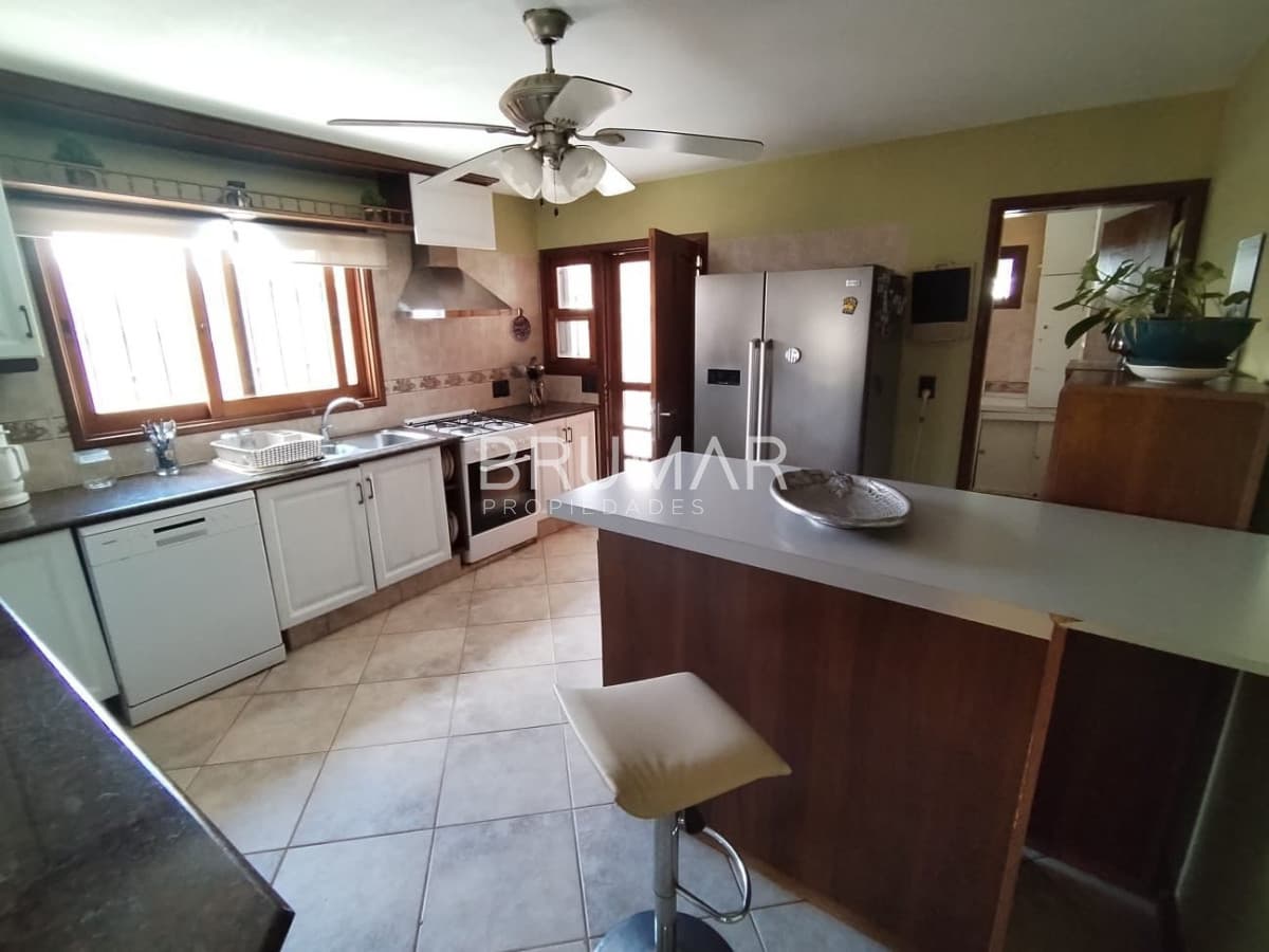 Casa playa mansa 4dorm. 4 baños. Piscina climatizada, etc  -