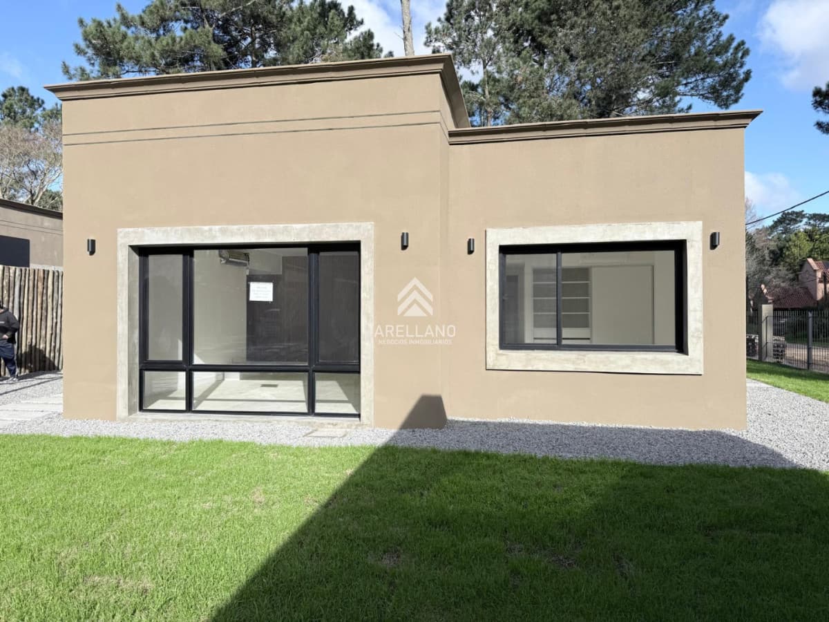 Casa ID.6830 - Casa venta Burnett 3 dormitorios