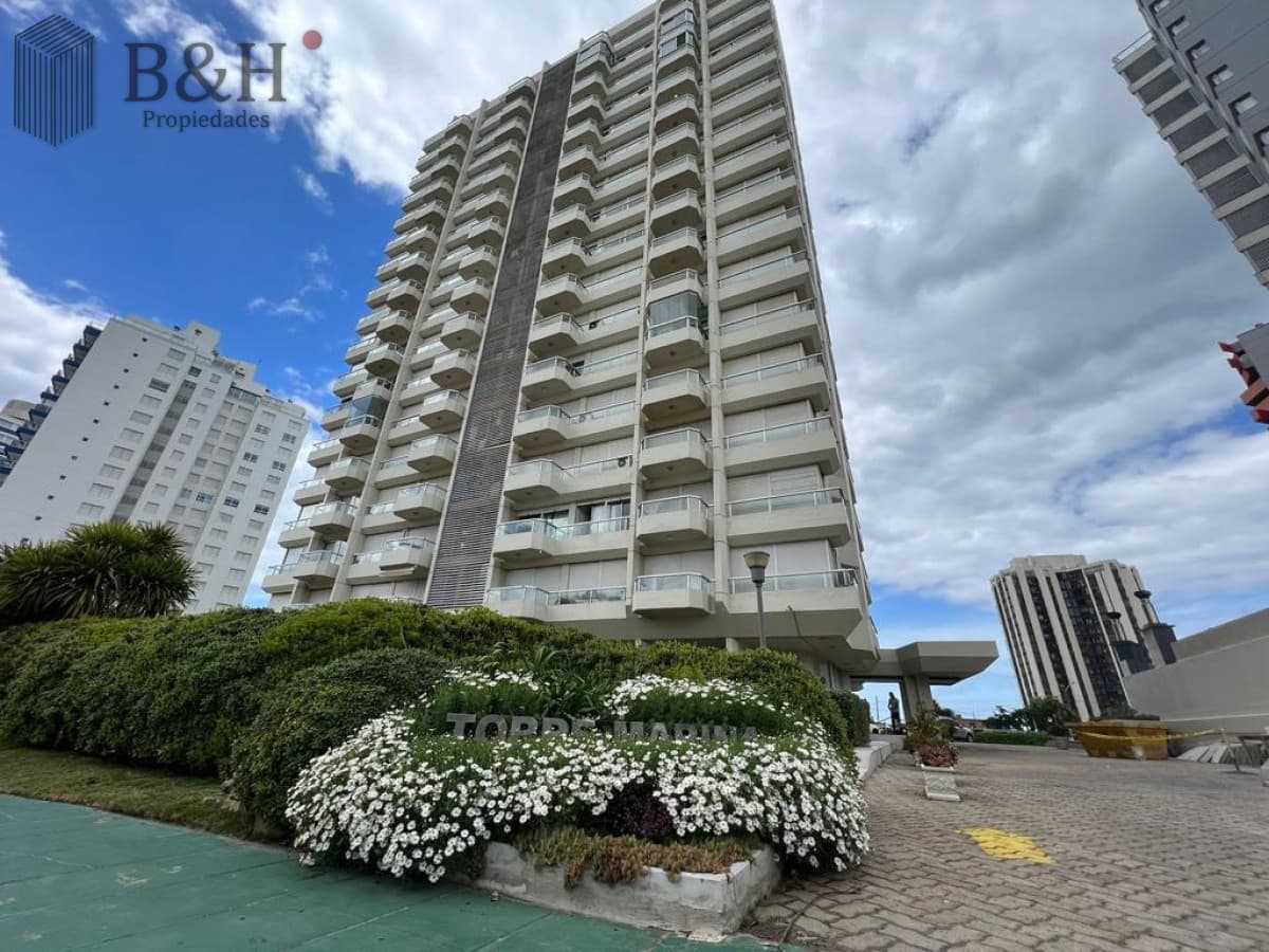 Apartamento 2 1/2 dorm - P 4 playa brava - Punta del Este
