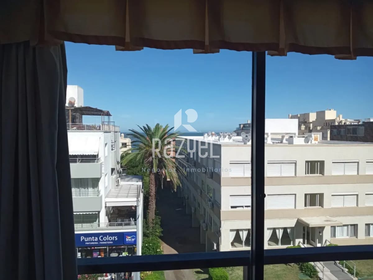 Apartamento ID.1024 - Amplio apartamento en venta Peninsula de Punta del Este