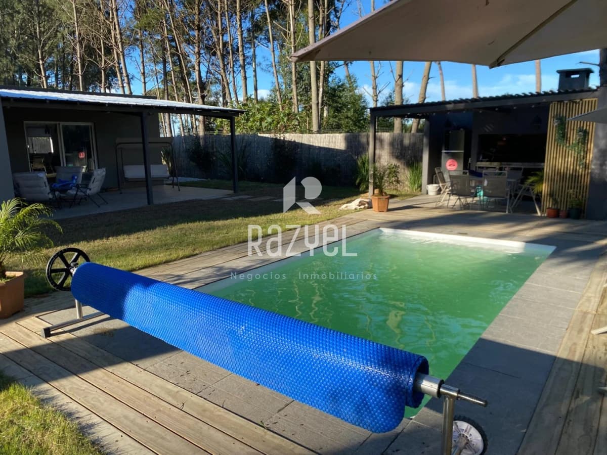 Casa ID.1298 - Casa en venta de 3 dormitorios
