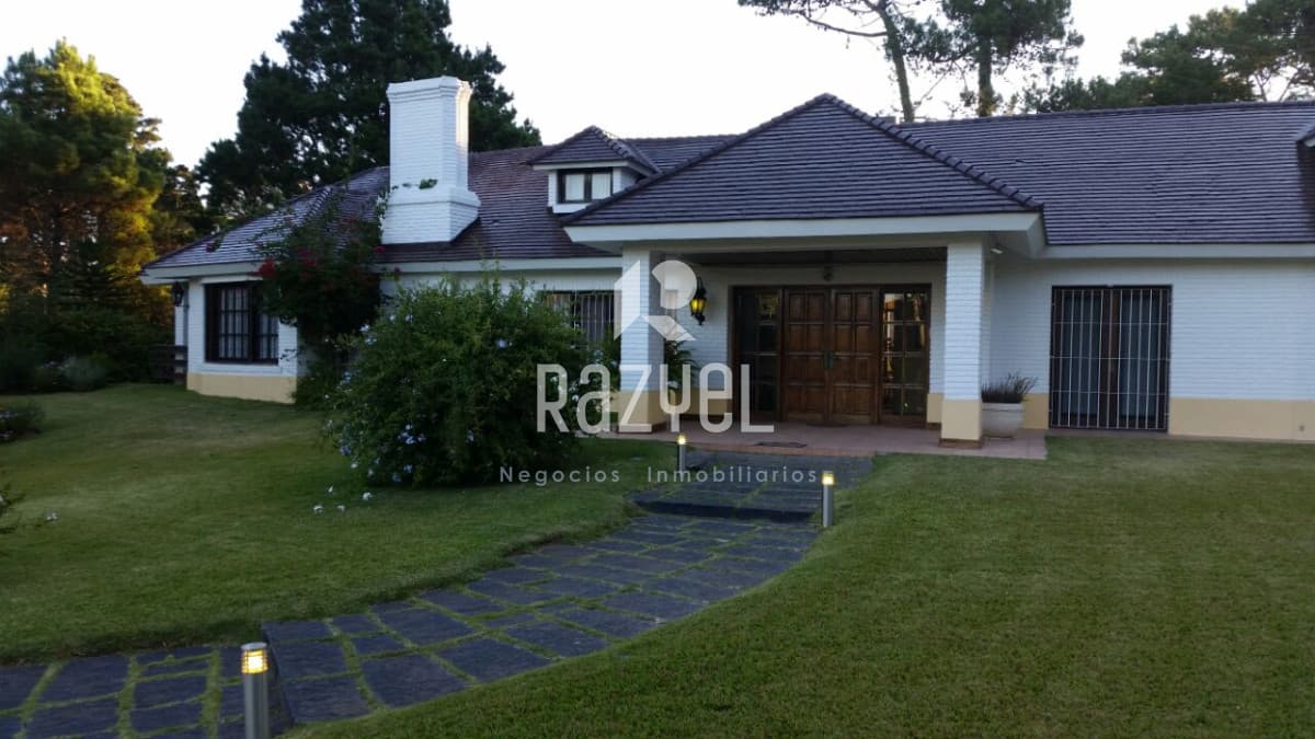 Casa ID.706 - Casa en Punta del Este, Cantegril