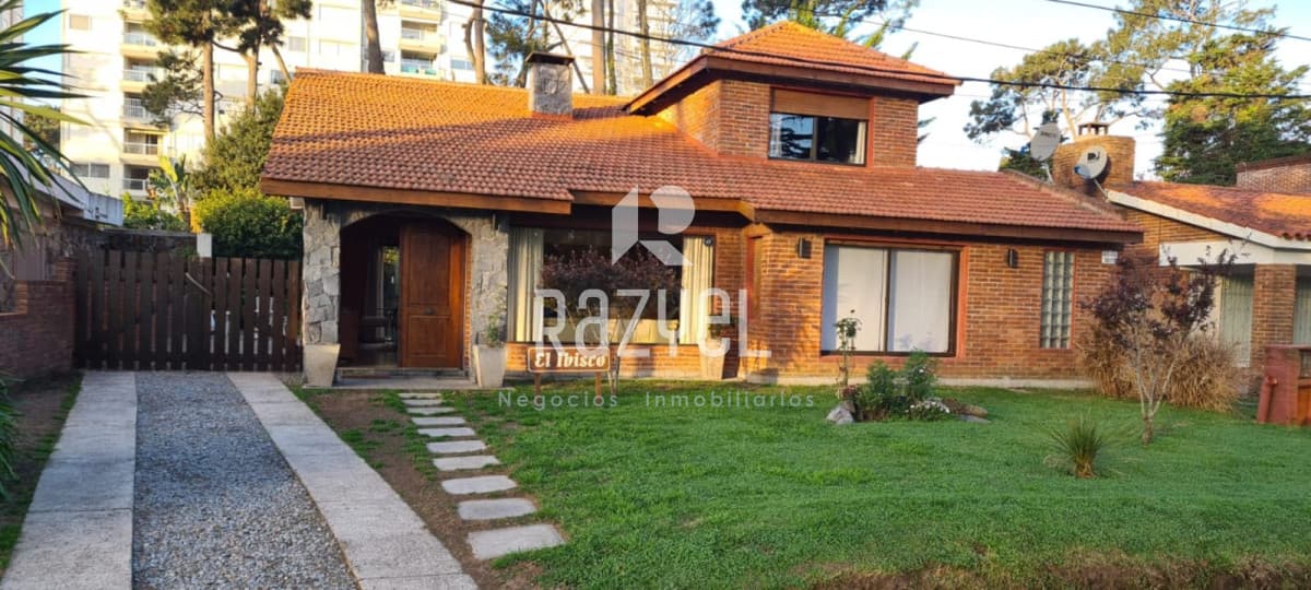 Casa ID.437 - Casa alquiler y venta en zona Cantegril