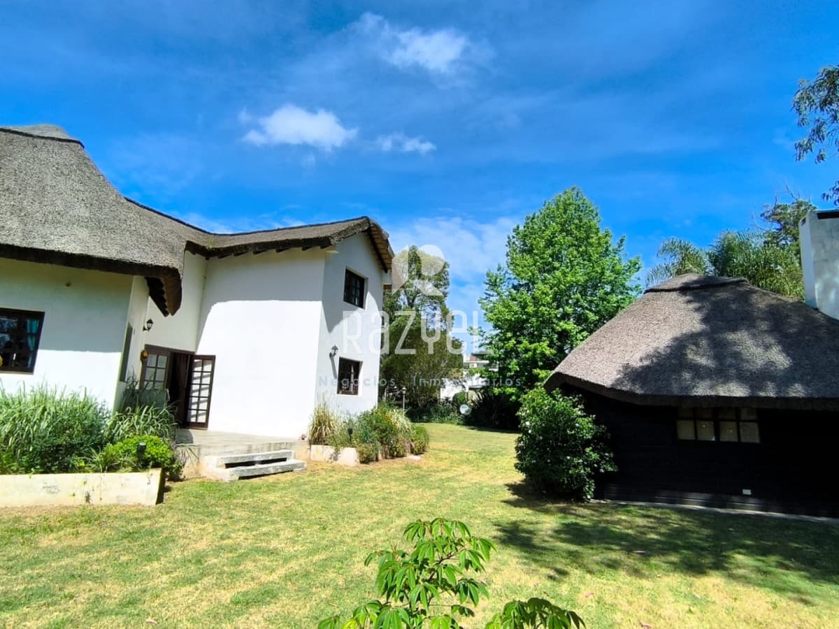 Casa ID.1153 - Casa en Venta. Pinares
