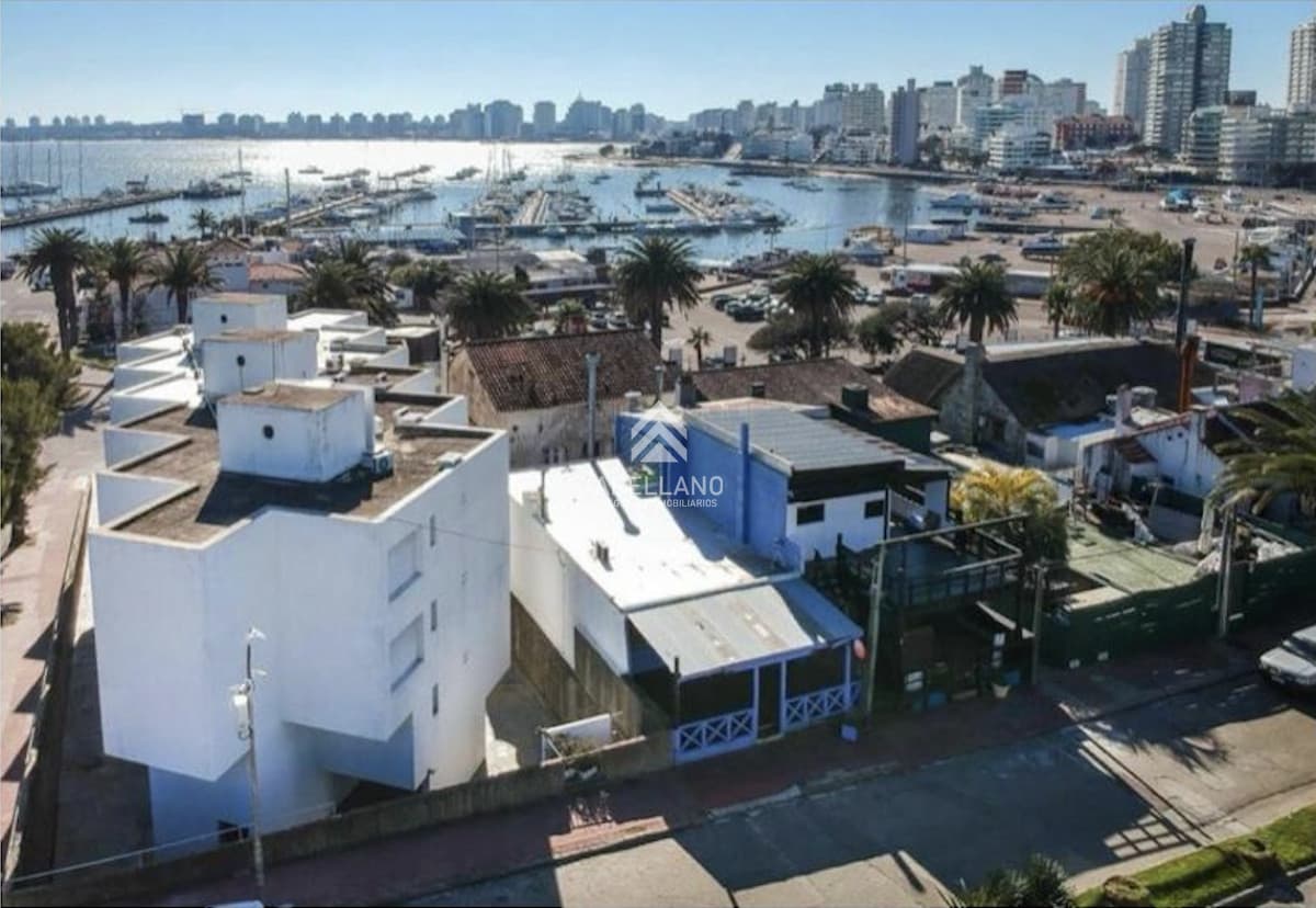 Casa ID.4439 - Venta casa en Península, 3 dormitorios, 3 baños