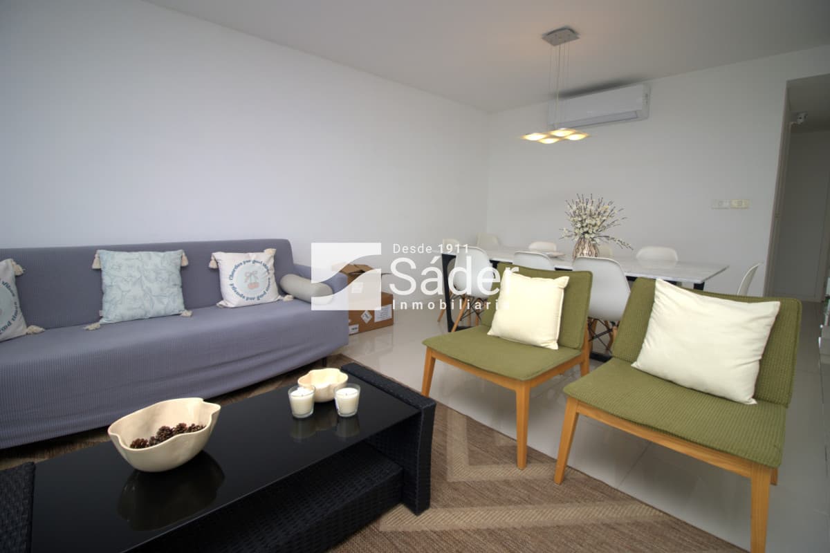 Apto en alquiler. Playa mansa 3 dormitorios en suite  -