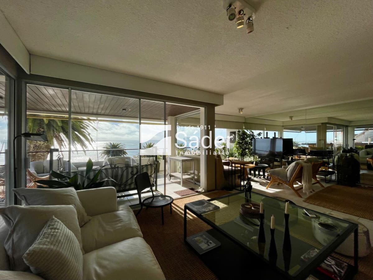 Amplio Apto con 3 Suite en Península, Vista al Mar  -