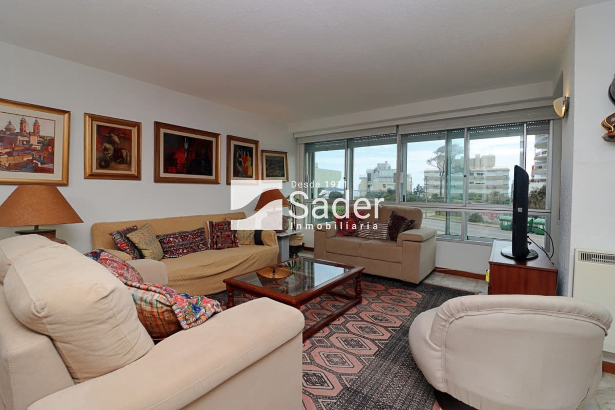 Apartamento 3 dormitorios. Playa Mansa  -