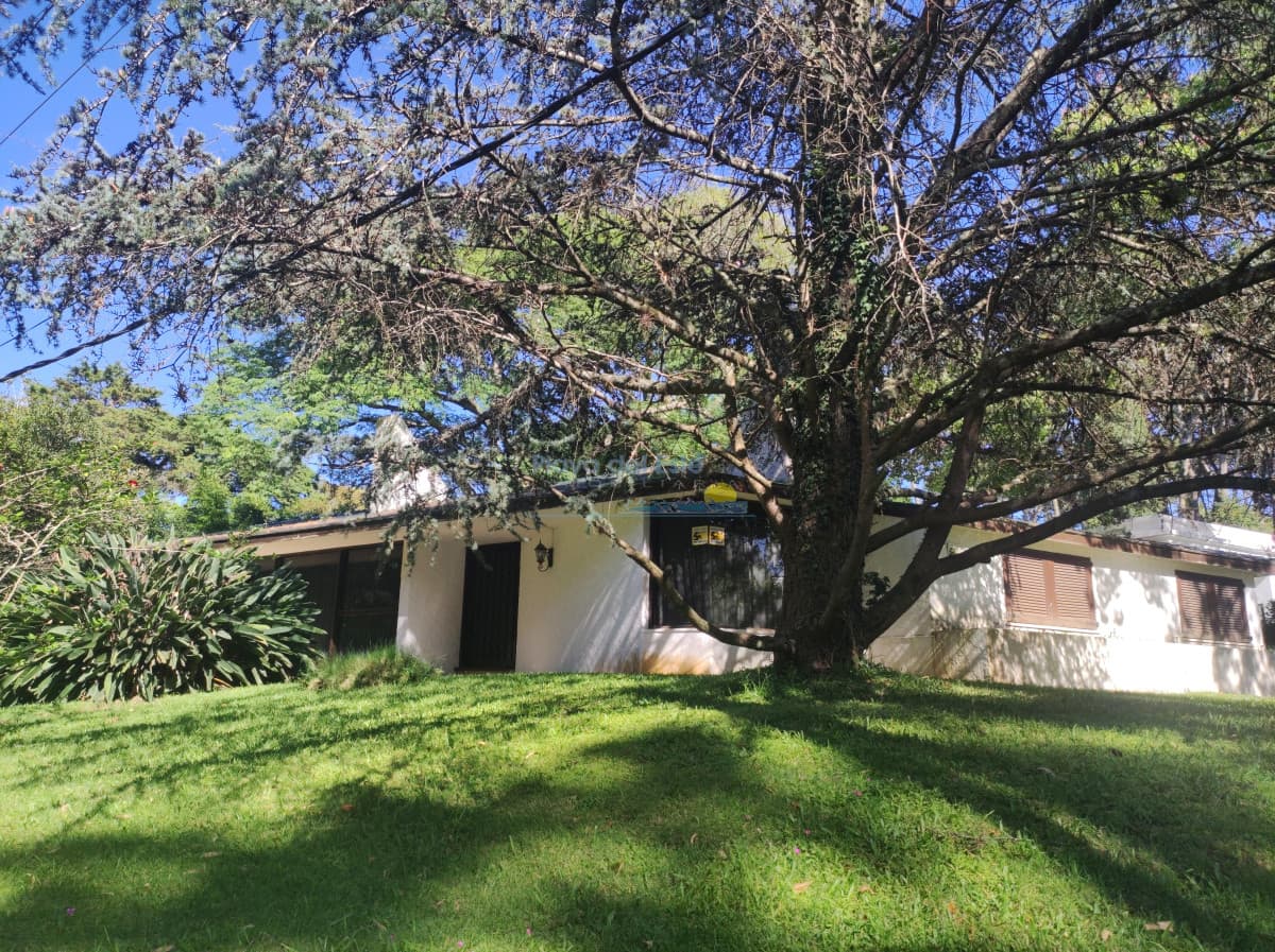 Chalet en venta en Av. del Mar - Barrio Lugano - Inmobiliaria Playa del Este