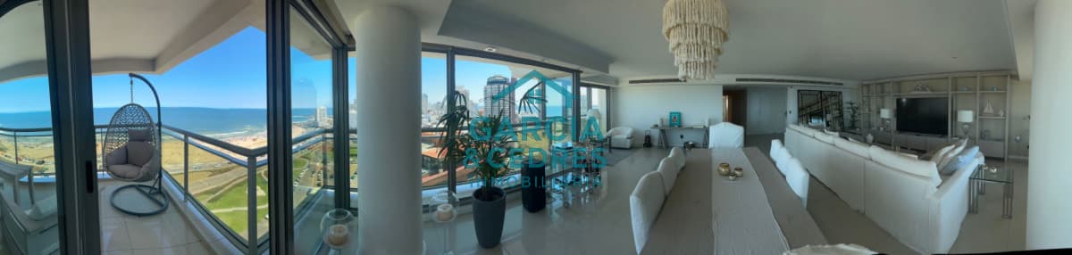 Torre Imperiale Exclusivo Apartamento de Gran Categoría con 4 Dormitorios, Servicio y 6 Baños