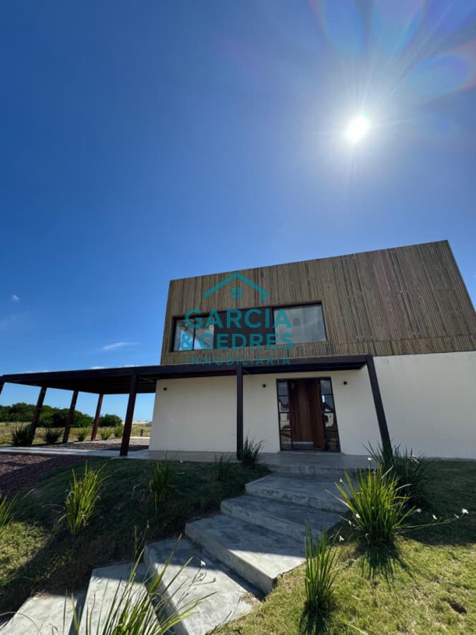 Venta De Casa Minimalista en Chihuahua Frente al mar