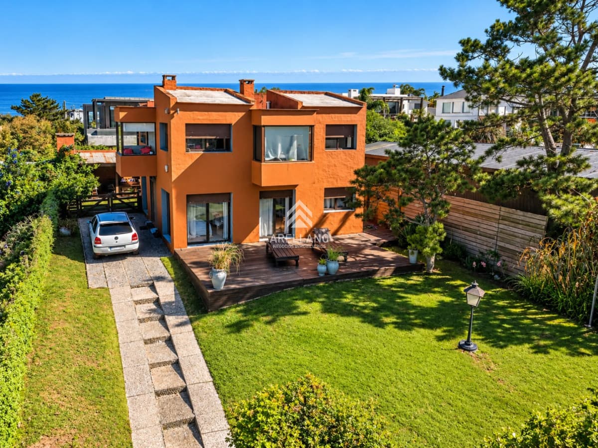 Casa ID.6996 - Venta casa 4 dormitorios El Chorro