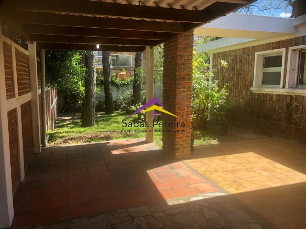 Casa ID.38174 - Venta de casa de 2 dormitorios Punta del Este
